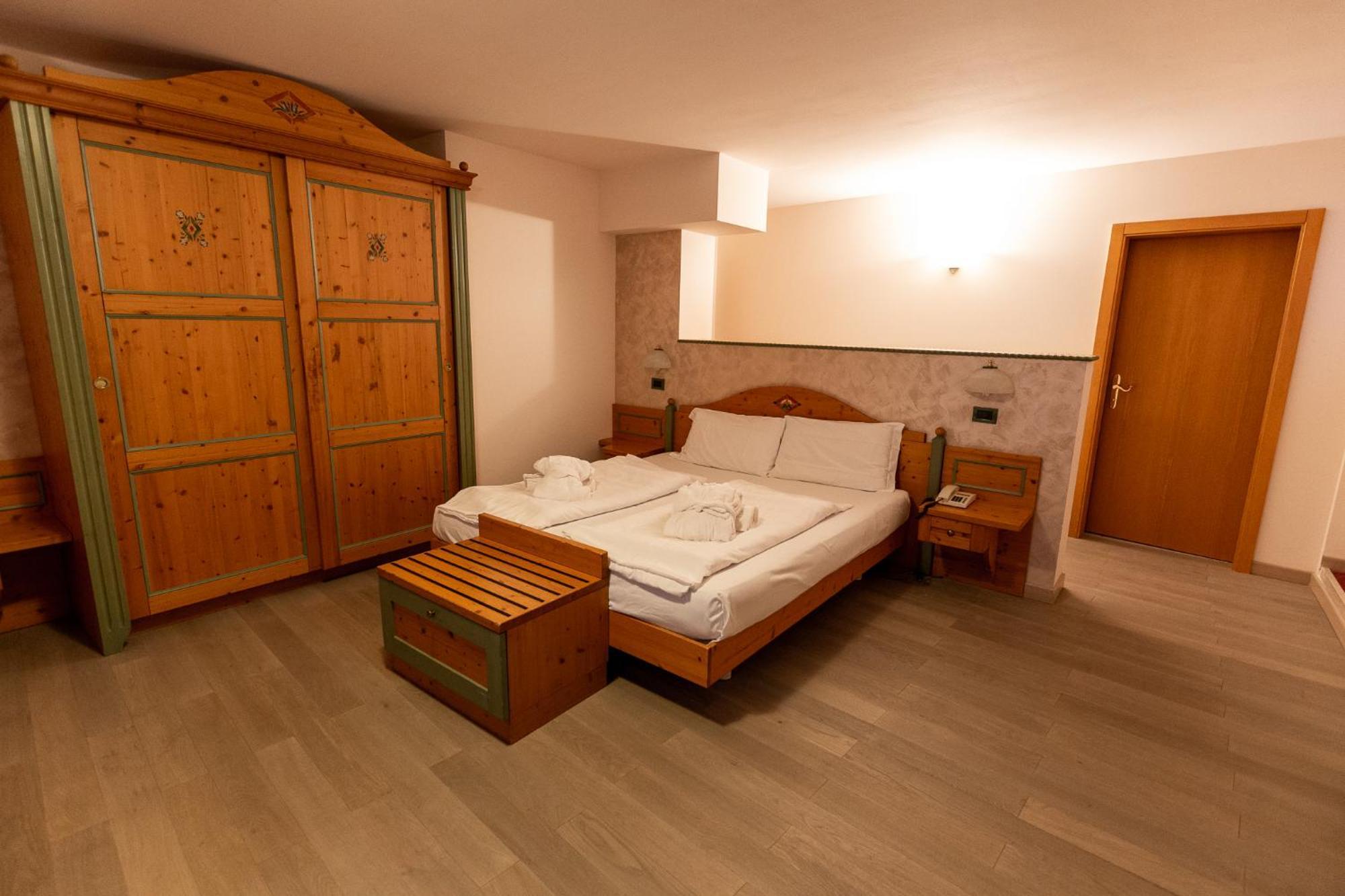 Alpen Garten Hotel Margherita Rumo Ngoại thất bức ảnh